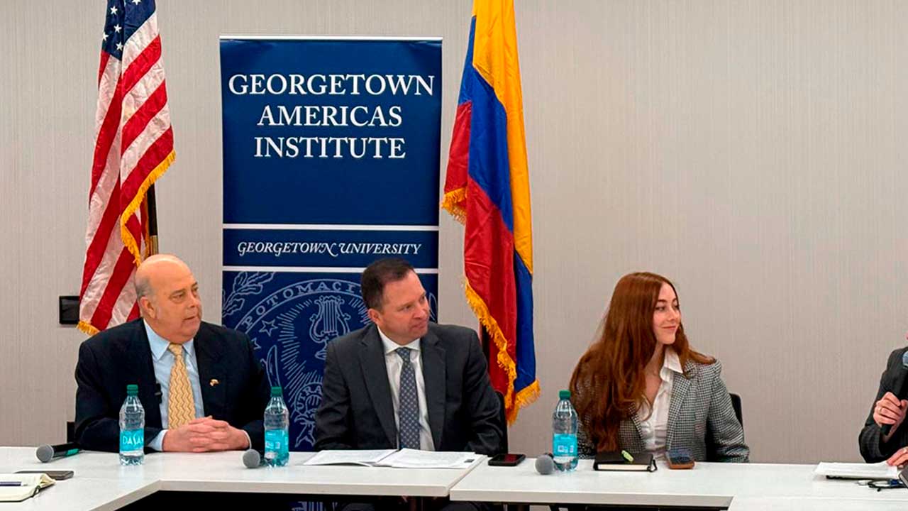 COLOMBIA Y EE UU, COOPERACIÓN EN LUCHA ANTIDROGAS.